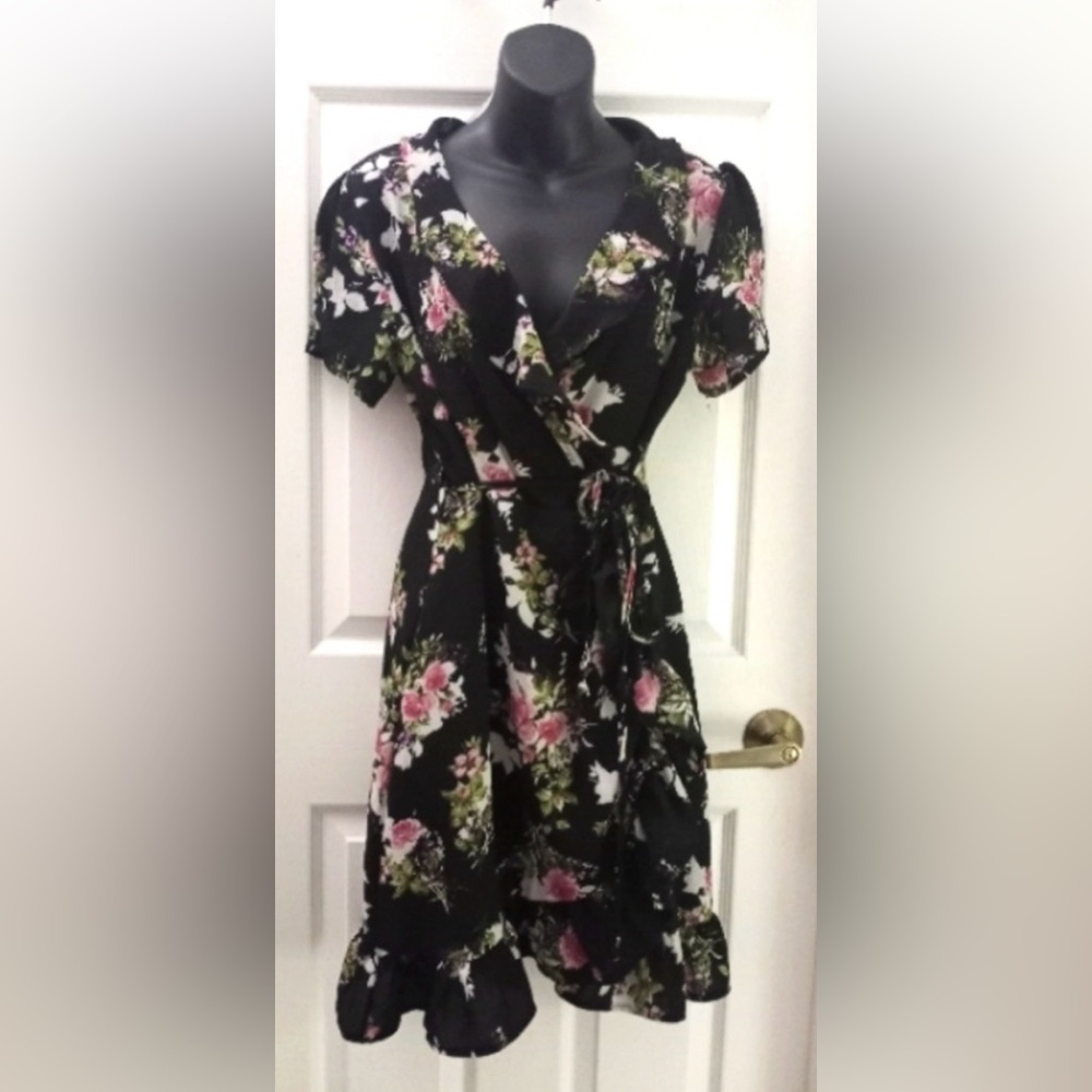Boutique-Floral Flounce Short Sleeve Wrap Midi Dress-Black-Pink-Multi-NWOT-SzM🌸​ - Picture 3 of 10